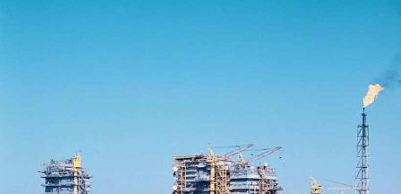 Συνεχίζει πτωτικά το πετρέλαιο - Κάτω από τα 100 δολ. το αργό
