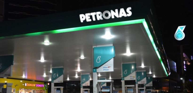 Περικοπές δαπανών, σε ορίζοντα 4ετίας, από την Petronas