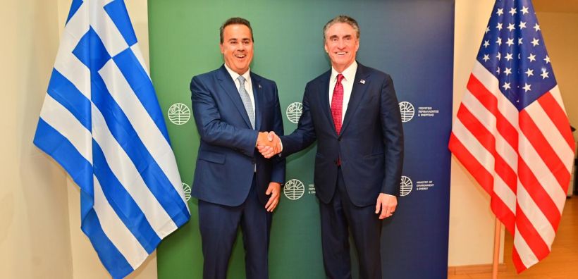 Παπασταύρου: Η διμερής συνεργασία με επίκεντρο το LNG και τις έρευνες υδρογονανθράκων συζητήθηκε με τον υπουργό Εσωτερικών των ΗΠΑ, Ντ. Μπούργκουμ