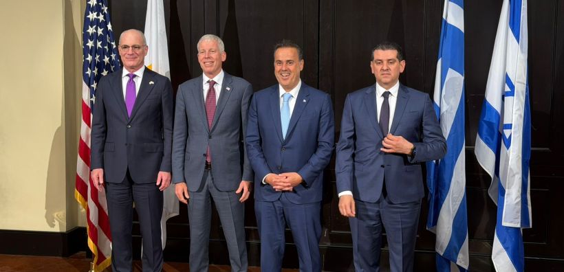 Έπεσαν οι υπογραφές στο Χιούστον για την ίδρυση του East Med Energy Center με τη συμμετοχή Ελλάδας, Κύπρου, Ισραήλ και ΗΠΑ