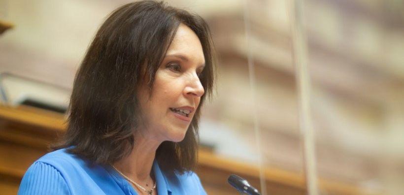 Κ. Βέττα: Ασφυκτιά η Γαλατινή από την ανεξέλεγκτη αδειοδότηση των ΑΠΕ