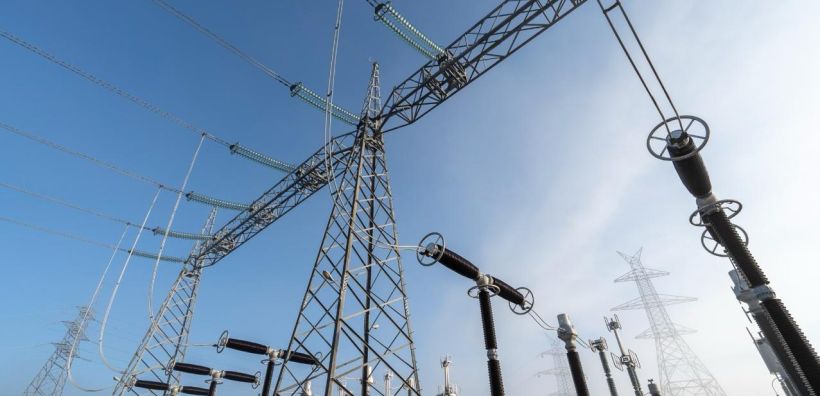 Στα Νο1 θέματα για την επιτυχία της ενεργειακής μετάβασης το ανθρώπινο δυναμικό και η διαθεσιμότητα των υλικών – Τεράστιες οι ανάγκες για Γραμμές Μεταφοράς στην Ευρώπη