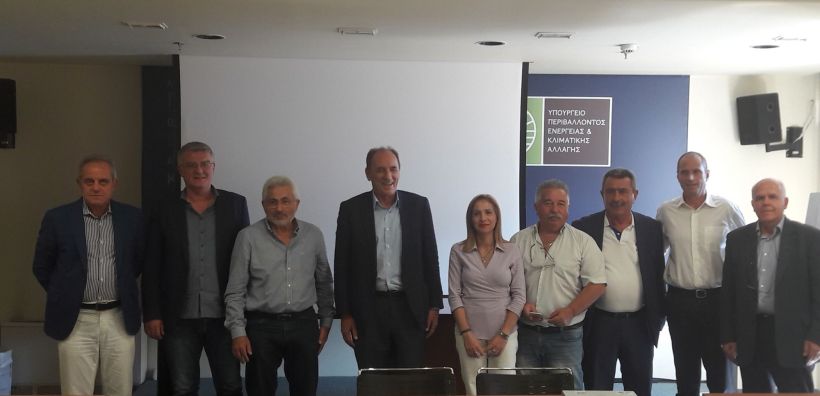 Επιταχύνονται οι κατεδαφίσεις αυθαιρέτων - Σύσκεψη υπό Σταθάκη