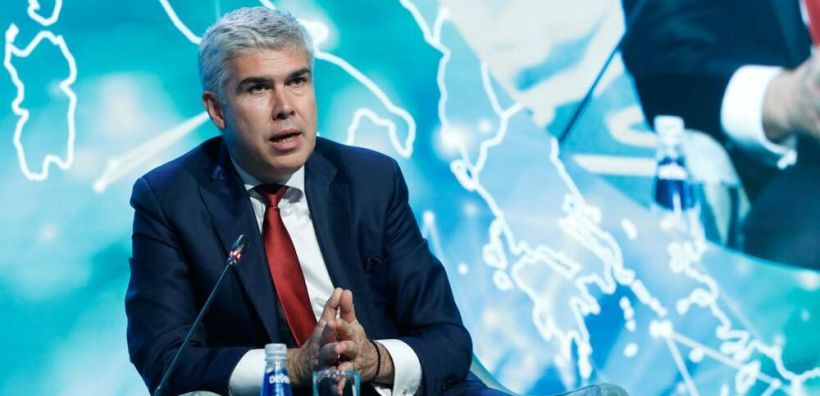 Μαλίνωφ: Νέα τερματικά LNG στην Ελλάδα θα μπορέσουν να τροφοδοτήσουν περισσότερες χώρες μέσω του Κάθετου Διαδρόμου