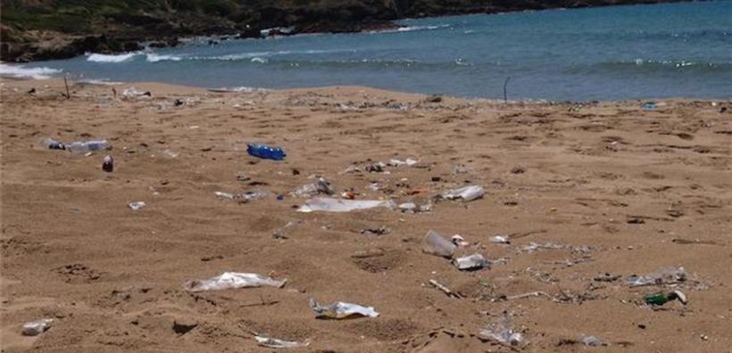 Τέλος στα πλαστικά σκεύη μιας χρήσης θέλει να βάλει η Ε.Ε.