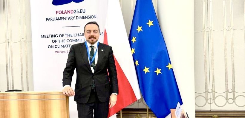 Στη Βαρσοβία, στη Συνδιάσκεψη για το Κλίμα και την Ενέργεια, ο Φραγκίσκος Παρασύρης