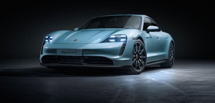 Η Porsche «ρίχνεται» στη μάχη ενάντια στην Tesla με το νέο Taycan 4S 