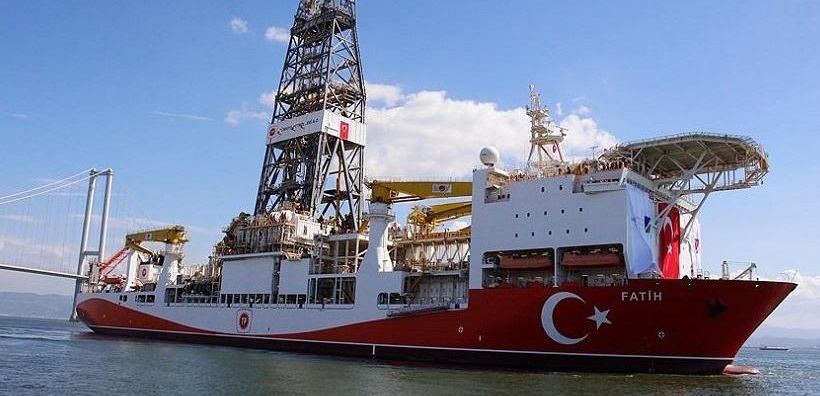 Τούρκος υπ. Ενέργειας: Θα αγοράσουμε και δεύτερο γεωτρύπανο