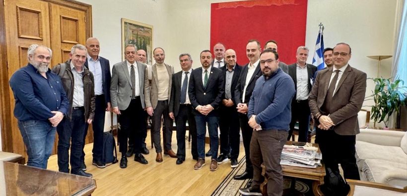 Οι περικοπές βρέθηκαν στο επίκεντρο συνάντησης ΠΑΣΟΚ-ΠΟΣΠΗΕΦ