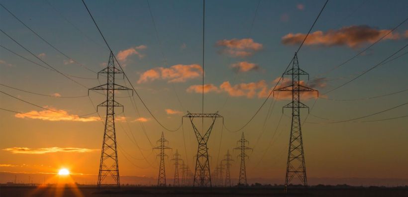 Κίνα: AI και ηλεκτρικά αυτοκίνητα εκτόξευσαν την κατανάλωση ηλεκτρικής ενέργειας