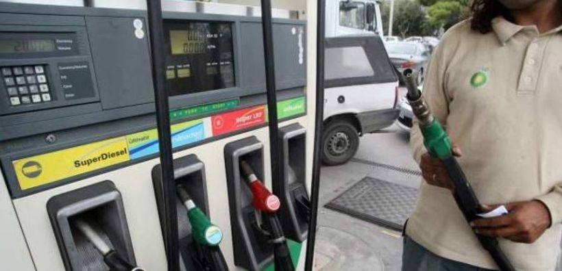 Κύπρος: Στο ναδίρ η κίνηση στα πρατήρια καυσίμων
