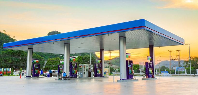 Οι Έλληνες πληρώνουν τη δεύτερη ακριβότερη βενζίνη σε όλη την Ευρωζώνη  