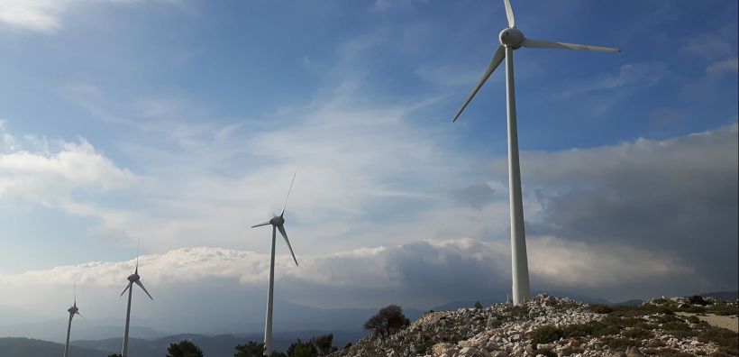 Στην τελική ευθεία για να αποκτήσει το χαρτοφυλάκιο ΑΠΕ της EDPR στην Ελλάδα η Principia – Μέχρι το πρώτο δεκαήμερο του Αυγούστου θα πέσουν οι υπογραφές