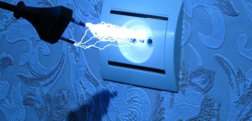 CEER: Η Ελλάδα ελλειμματική σε ρεύμα από το 2016 και μετά