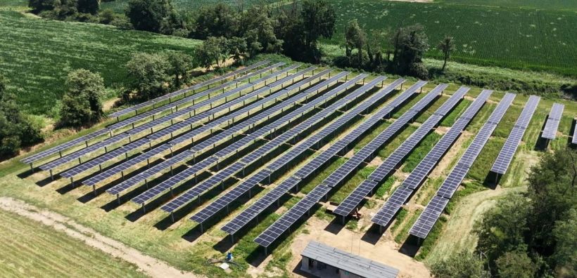 Από γεωργική γη σε ενεργειακό asset: Τα προϊόντα AIKO ABC τροφοδοτούν φωτοβολταϊκό ισχύος 1 MW στην Ιταλία