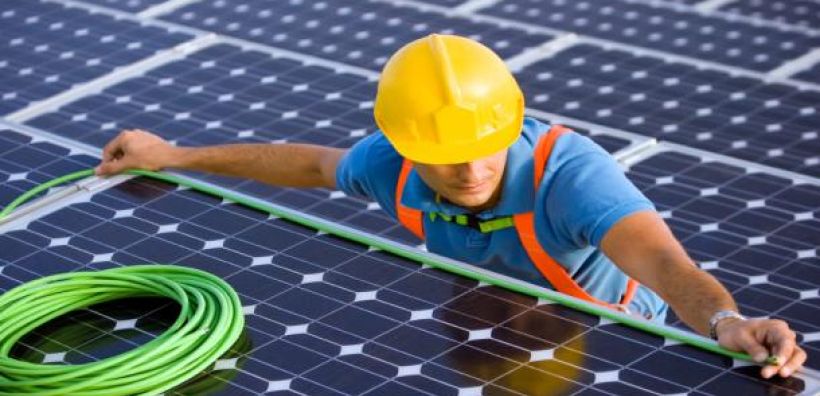 Στα 2.092,56 MW τα φ/β του διασυνδεδεμένου το Νοέμβριο - Οριακή άνοδος στα φ/β στέγης