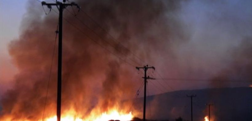 Μεγάλες βλάβες στο δίκτυο από την πυρκαγιά στη Δυτική Αχαΐα