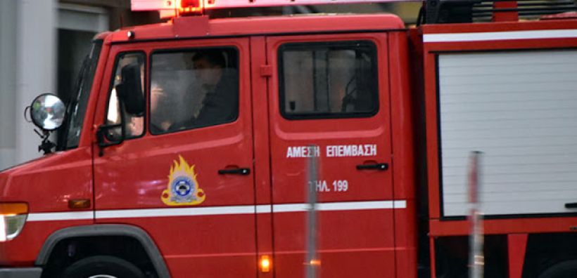 Φωτιά δίπλα σε φωτοβολταϊκά στο Βόλο
