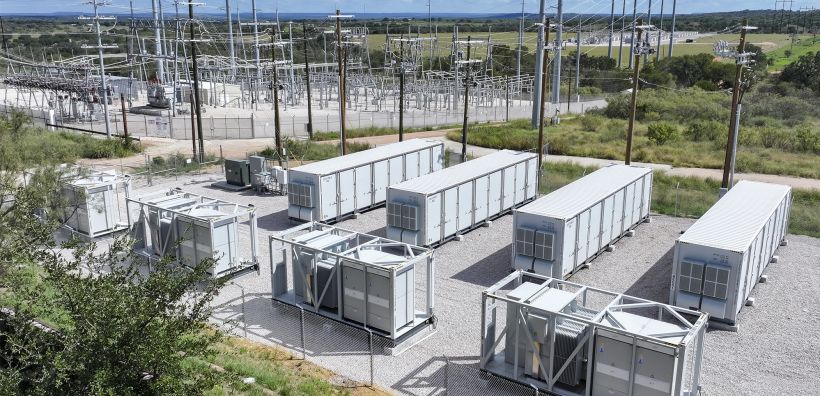 Σε άμεση συνάρτηση με τις τιμές φυσικού αερίου τα περιθώρια κέρδους των μπαταριών – Τα βασικά συμπεράσματα από την ανάλυση της RICARDO