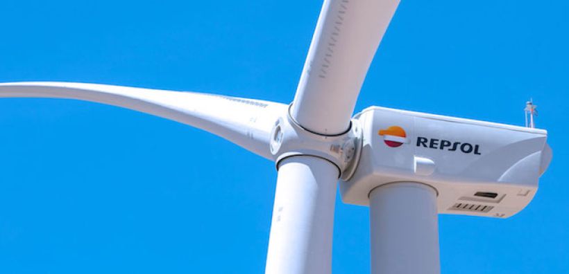 Repsol: Πουλάει σχεδόν το μισό μερίδιό της σε ΑΠΕ στην Ισπανία
