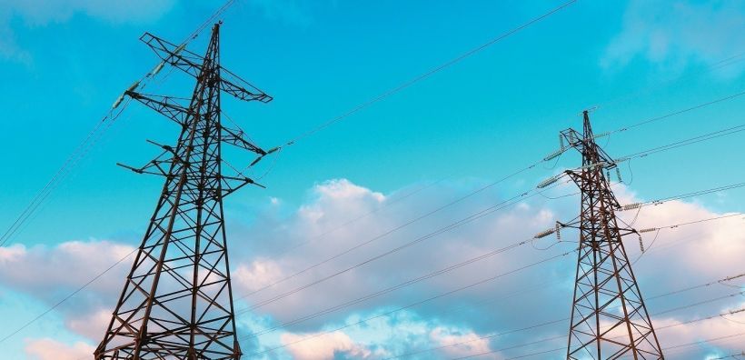 Στα 90,5 ευρώ η χονδρική ρεύματος την Τρίτη, με 44% φυσικό αέριο στο μείγμα