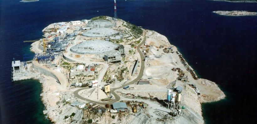 Handelsblatt: Η Ελλάδα θάβει τα σχέδιά της για το LNG - Τι αναφέρουν στελέχη της αγοράς στη γερμανική εφημερίδα