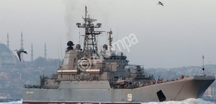 Ρωσική κορβέτα παρεμβλήθηκε σε πορεία σκαφών κριμαϊκής ενεργειακής που ρυμουλκούσαν γεωτρύπανα