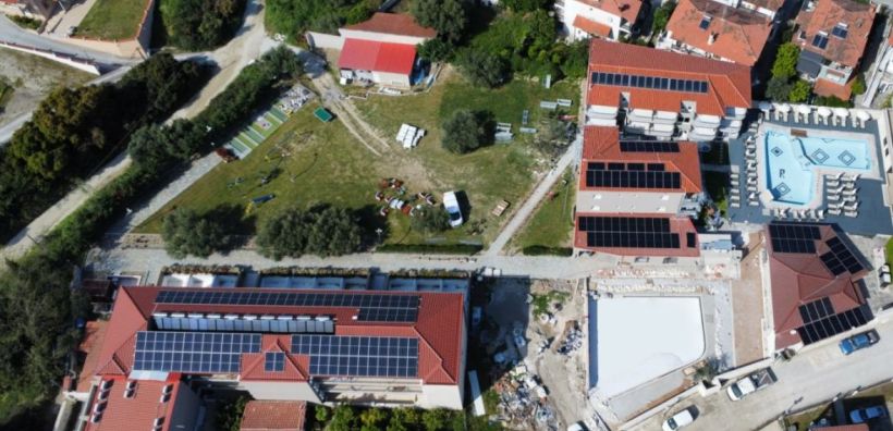 Η Greenvolt Next επεκτείνει τη συνεργασία της με το ROYAL HOTEL AND SUITES: Διπλή πράσινη επένδυση με τα μοντέλα Solar PPA &amp; Solar EPC