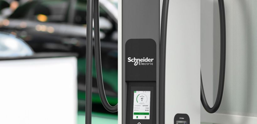 Η Schneider Electric λανσάρει τον Schneider StarCharge Fast 720