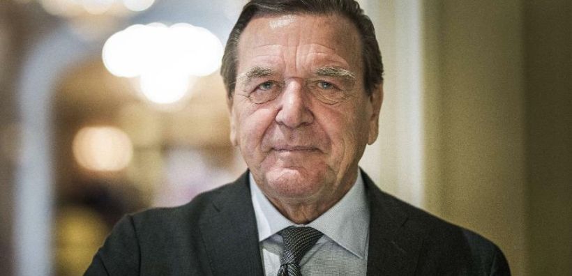 Παραιτείται από τη Rosneft ο πρώην καγκελάριος Σρέντερ