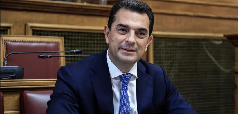 Σκρέκας: Επιταχύνουμε την εγκατάσταση 9000 δημοσίως προσβάσιμων φορτιστών στα αστικά κέντρα της Ελλάδας