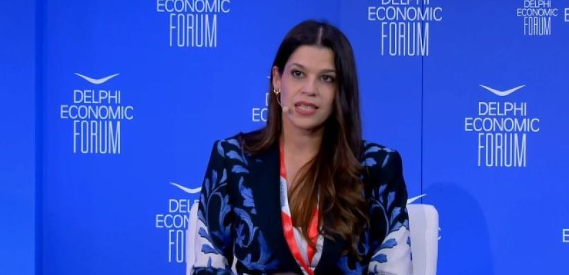 Παληαρούτα: Οι επενδύσεις στις ΑΠΕ έχουν θωρακίσει τη χώρα από την ενεργειακή κρίση – Πρόκληση η επιτάχυνση της αποθήκευσης και των αδειοδοτήσεων