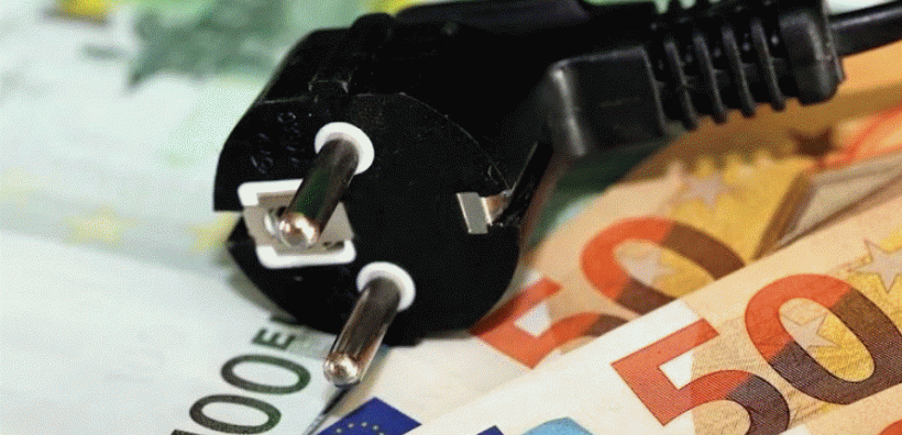 Ευρωβαρόμετρο: Σχεδόν 8 στους 10 Έλληνες δυσκολεύονται να πληρώσουν τους λογαριασμούς