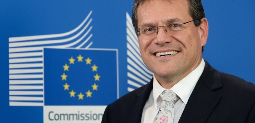 Σέφκοβιτς: H Γερμανία κοντά στους στόχους ανανεώσιμων πηγών ενέργειας του 2020