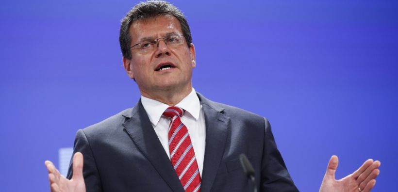 Σέφκοβιτς: Τα ενεργειακά συμφέροντα της ΕΕ συνδέονται στενά με το Αζερμπαϊτζάν και την περιοχή της Κασπίας