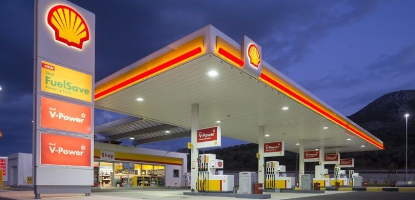«Πωλητήριο» σε γαλλικά πρατήρια καυσίμων βάζει η Shell