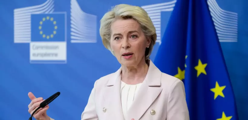 Η Ευρώπη επιδιώκει να ηγηθεί των ΑΠΕ με παγκόσμιες επενδύσεις 300 δισ. ευρώ – Τι αποκάλυψε η φον ντερ Λάιεν στη Νέα Υόρκη