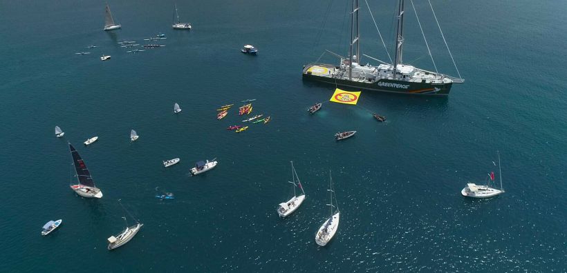 Greenpeace: Θερμή υποδοχή του Rainbow Warrior στην Κεφαλονιά