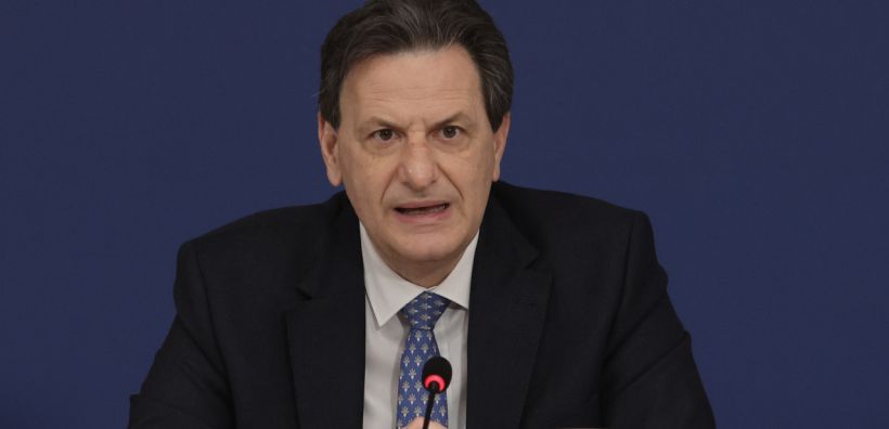 Σκυλακάκης στο Συμβούλιο Υπουργών: Δεν γίνεται ο Έλληνας καταναλωτής να πληρώνει ένα μισθό για μια μεγαβατώρα - Χρειάζεται άμεσα μηχανισμός στα υπερκέρδη