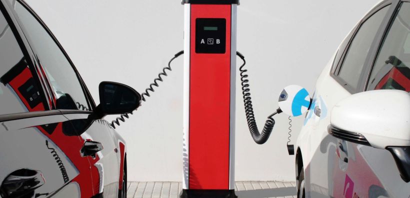 Bloomberg: Πρόγραμμα επιδότησης 1 δισ. δολ. για αγορά ηλεκτρικών οχημάτων και απόσυρση ρυπογόνων ετοιμάζει η Ιταλία