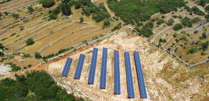 Τη συντήρηση 10 αγροτικών φ/β πάρκων ανέλαβε η SolarService