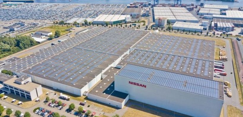 Η Nissan έθεσε σε λειτουργία τεράστια οροφή με φωτοβολταϊκά