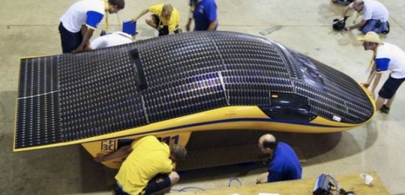 Τo ηλιακό όχημα της Solar World κάνει το γύρο του κόσμου