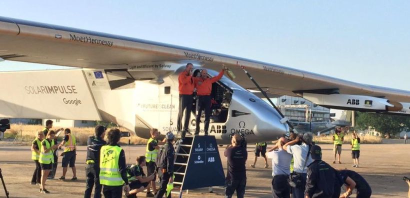 Το Solar Impulse έφτασε στην Ευρώπη