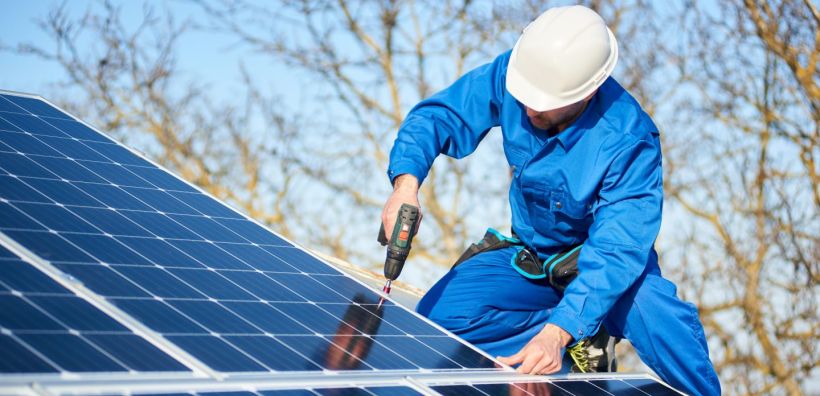 SolarPower Europe: Στο top 10 των προσδοκιών η ελληνική αγορά φωτοβολταϊκών - Το "εντυπωσιακό" παράδειγμα της Πολωνίας