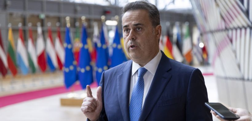 Παπασταύρου: Ναι στους κλιματικούς στόχους της Ε.Ε., αλλά με ρήτρα αναθεώρησης στην περίπτωση αλλαγής των συνθηκών – Ζήτησε έκθεση ανά χώρα