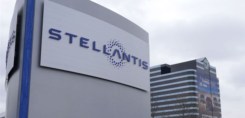 Η εταιρεία των Stellantis και Mercedes-Benz σταματάει την κατασκευή εργοστασίων μπαταριών στην Ευρώπη