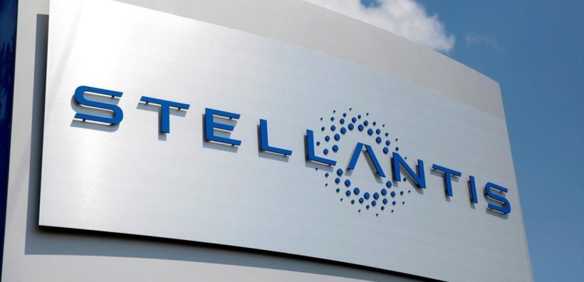 Σύμπραξη της Stellantis με την Amazon για τη συνδεσιμότητα των οχημάτων της