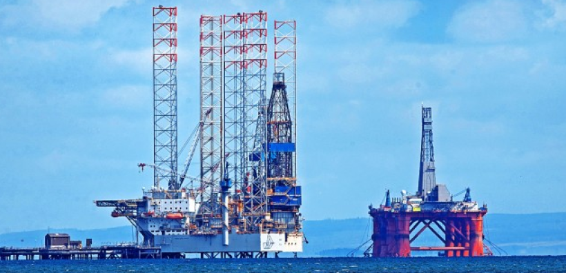 Πετρελαϊκοί κολοσσοί αυξάνουν την παραγωγή τους