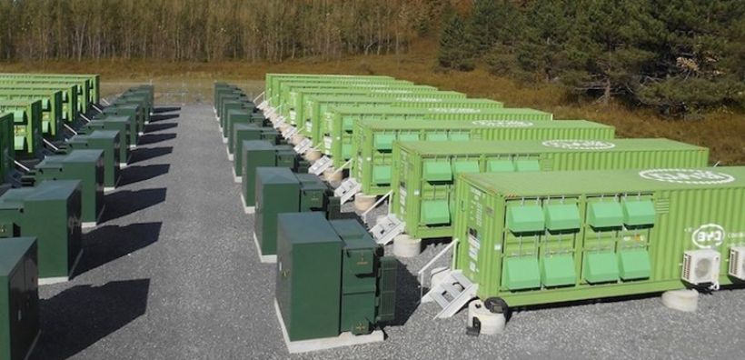 Wood Mackenzie: Η Ευρώπη χάνει την κούρσα της αποθήκευσης - Κλειδί τα υβριδικά έργα μέσω διαγωνισμών 